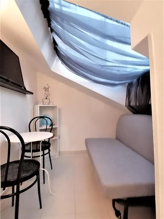 Mercanti Attic Version Apartamento Milão