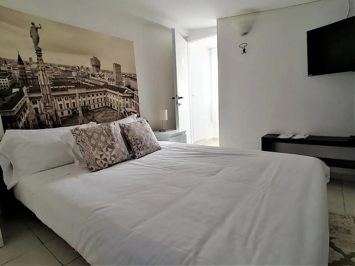 Mercanti Attic Version Apartamento Milão Itália