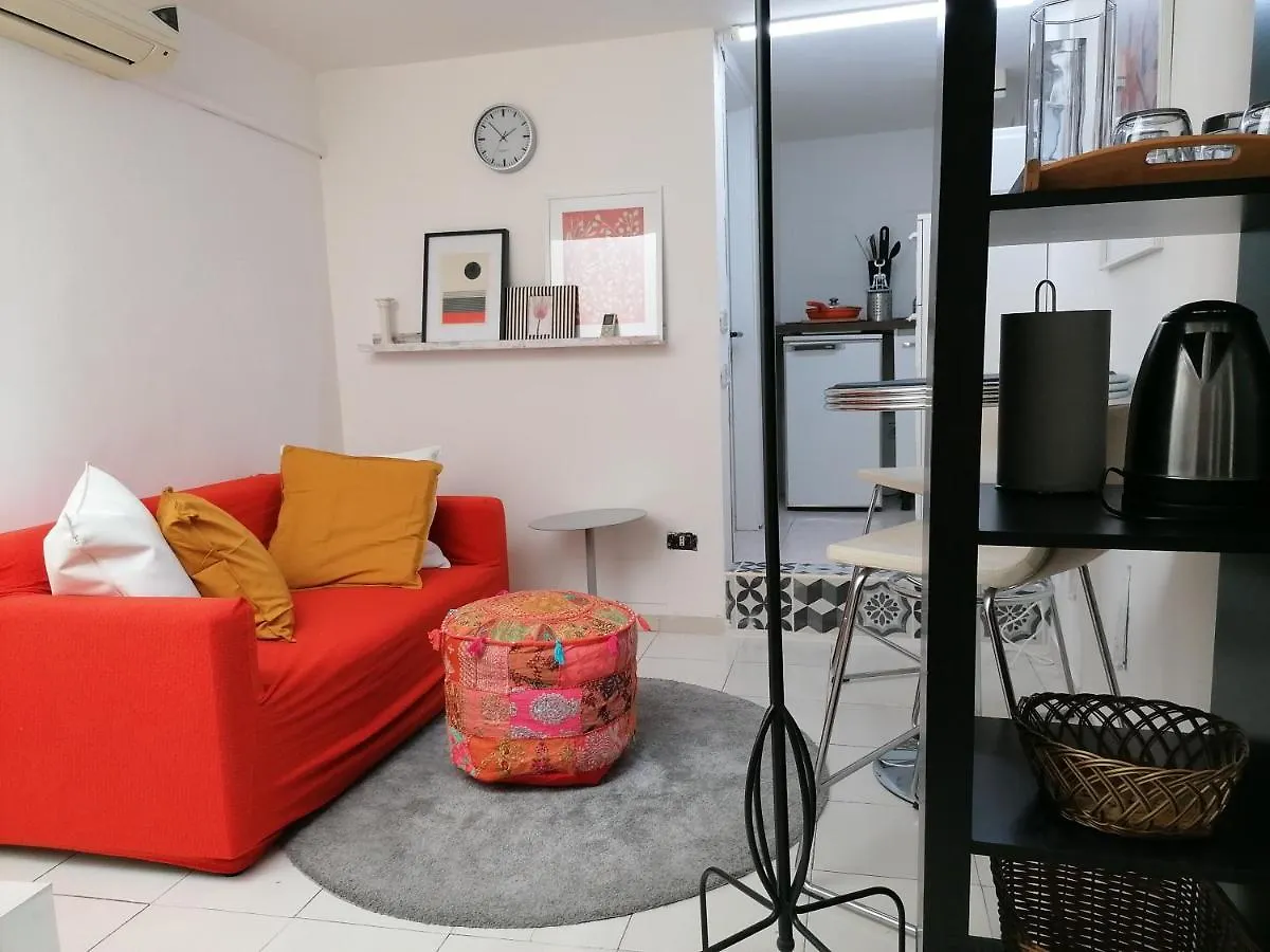 Mercanti Attic Version Apartamento Milão 0*,  Itália