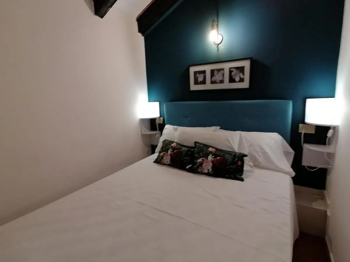 Mercanti Attic Version Apartamento Milão