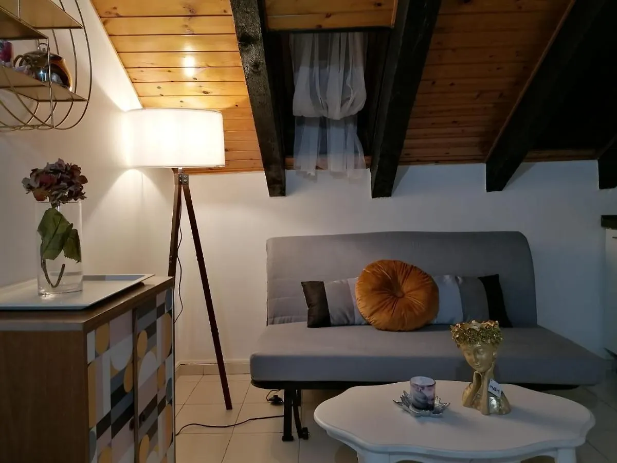 Mercanti Attic Version Apartamento Milão