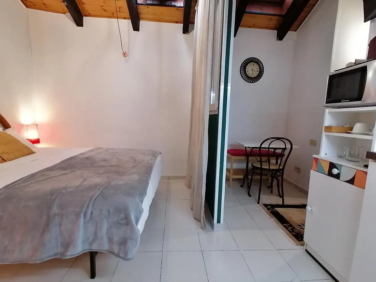 Mercanti Attic Version Apartamento Milão