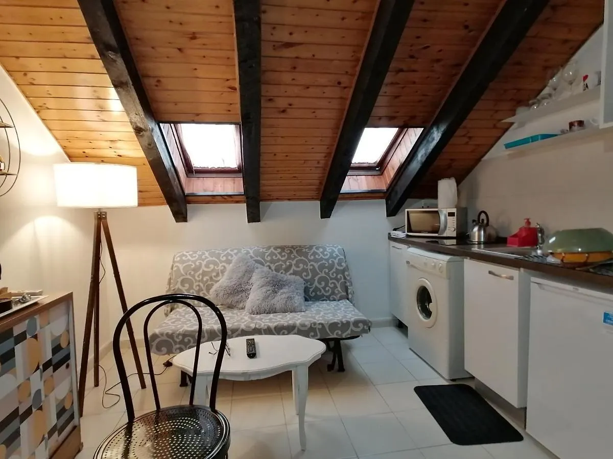Mercanti Attic Version Apartamento Milão