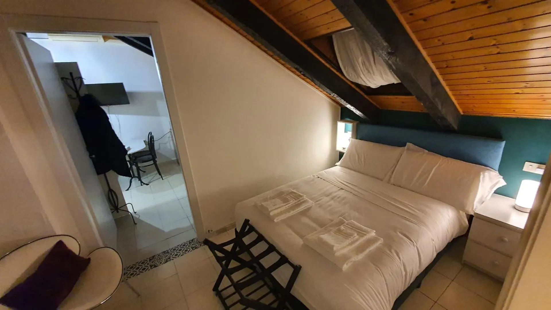 Mercanti Attic Version Apartamento Milão 0*,