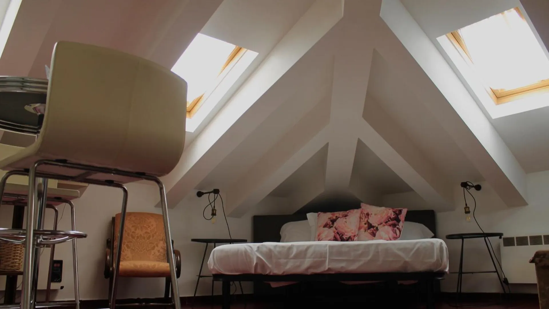 Mercanti Attic Version Apartamento Milão